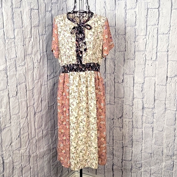 *PIPER & SCOOT Floral Patchwork Dress Medium - Picture 1 of 8
